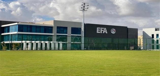 خاص-|-اتحاد-الكرة-يتسلم-دفعة-مالية-من-الشركة-الراعية-بعد-توقيع-العقد-الجديد